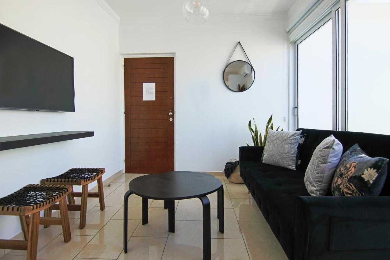 شقة Phaedrus Living: Seaside Luxury Flat Lighthouse 62 بافوس المظهر الخارجي الصورة