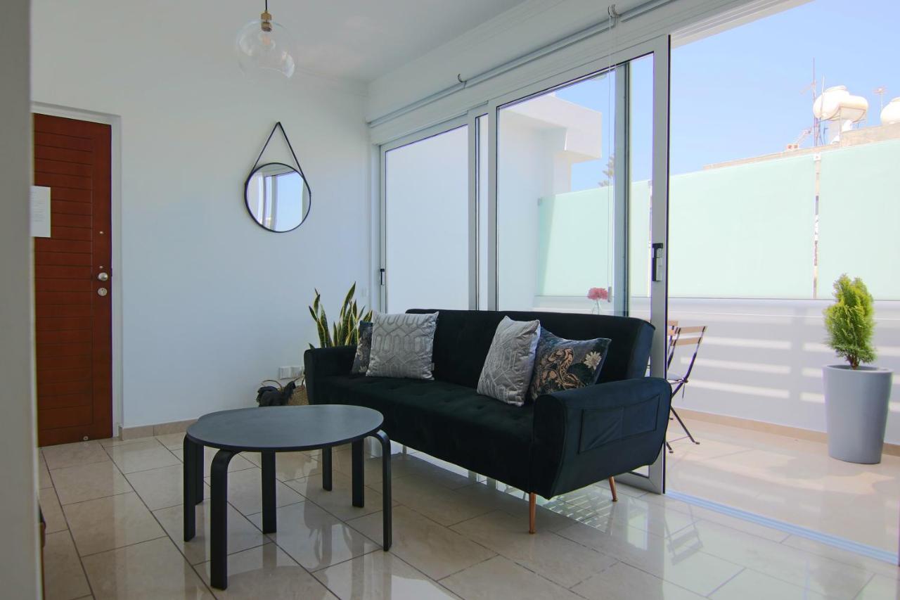 شقة Phaedrus Living: Seaside Luxury Flat Lighthouse 62 بافوس المظهر الخارجي الصورة